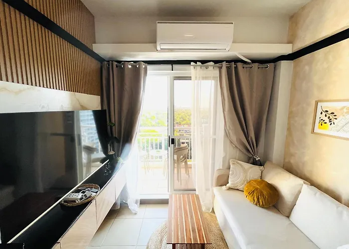 2 Bedroom Modern At The Atherton Near Naia Airport Facing Memorial Apartment Manila