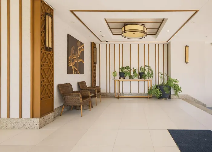 2 Bedroom Modern At The Atherton Near Naia Airport Facing Memorial