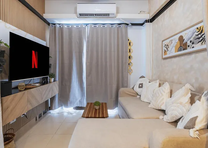 2 Bedroom Modern At The Atherton Near Naia Airport Facing Memorial * Manila